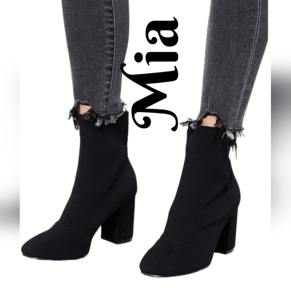 Mia Erica Women's Boots Sz 8.5M Black Knit Faux Suede High Heels Stretch Comfort
